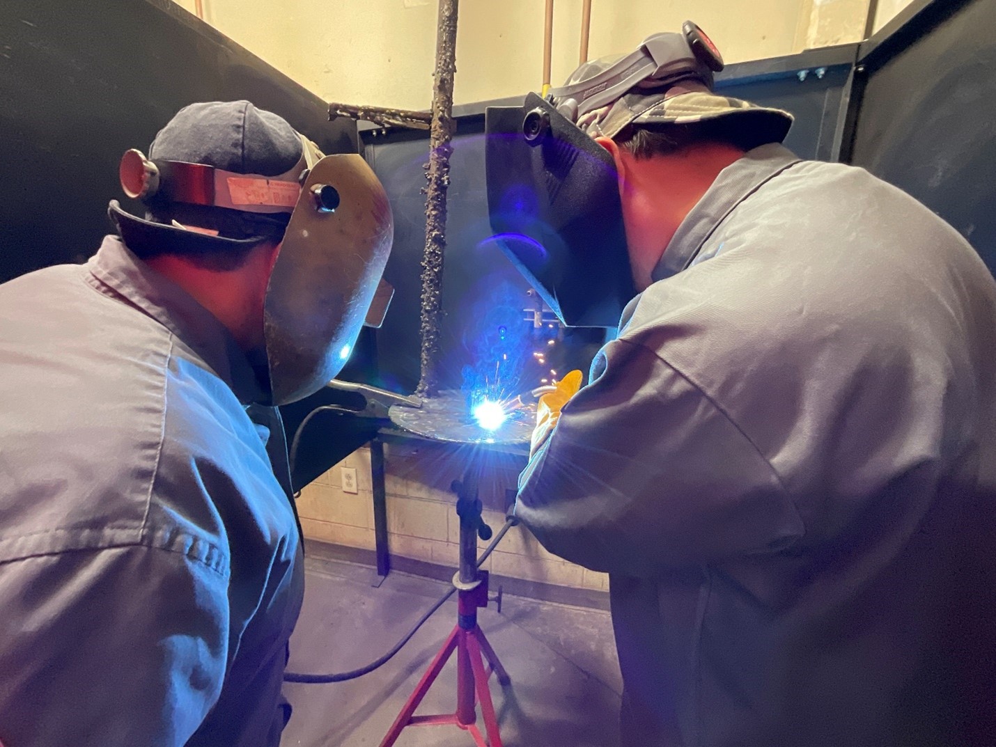 ea6bf87a 8de4 4ff7 964e